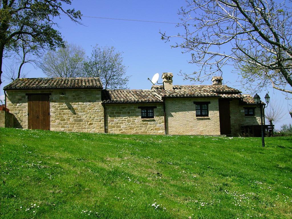 Agriturismo Tre Querce Penna San Giovanni Kültér fotó
