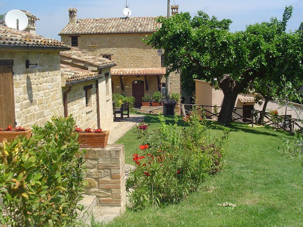 Agriturismo Tre Querce Penna San Giovanni Kültér fotó