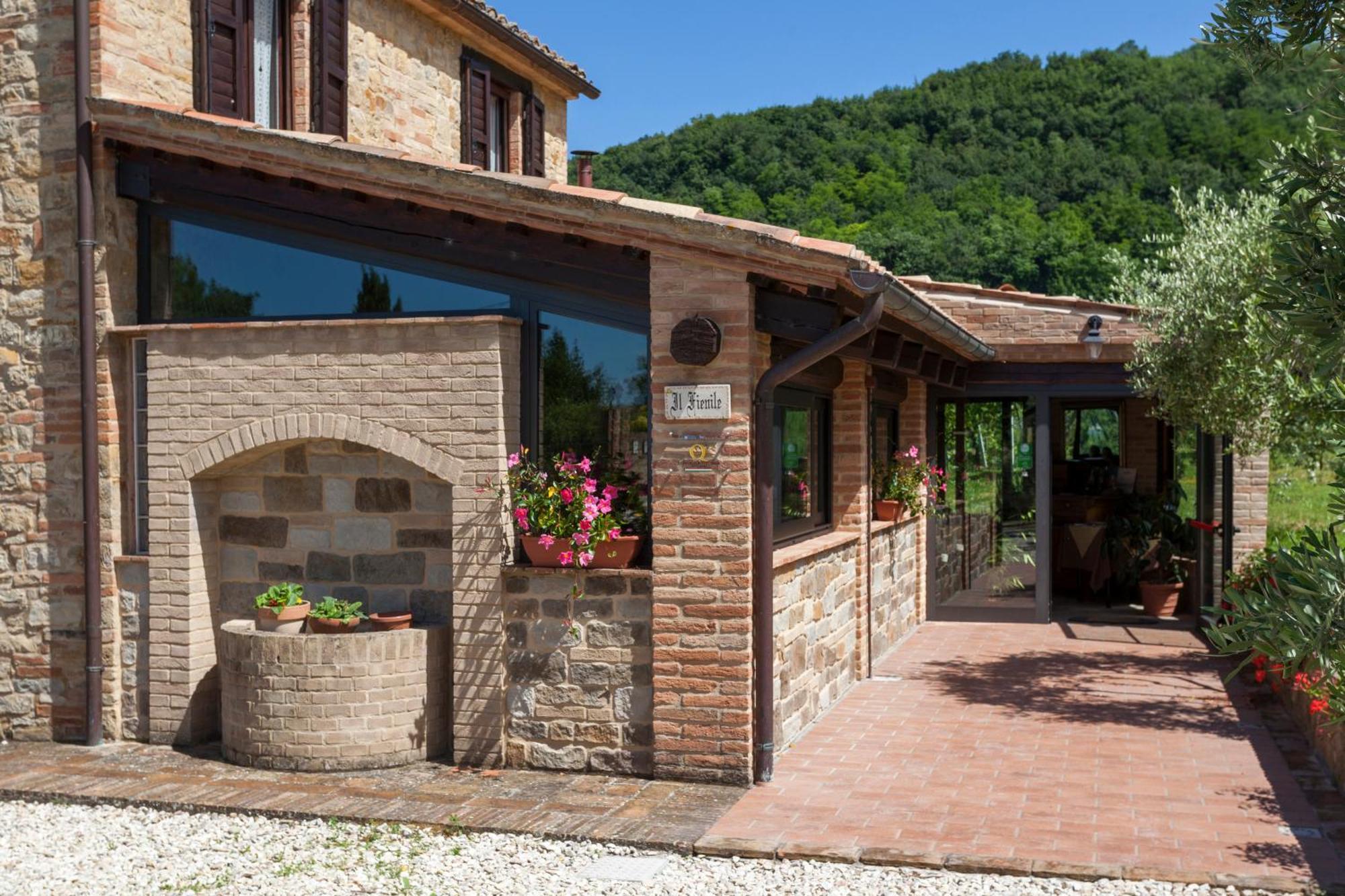 Agriturismo Tre Querce Penna San Giovanni Kültér fotó