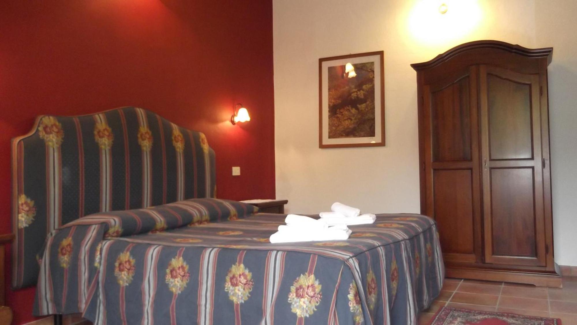 Agriturismo Tre Querce Penna San Giovanni Szoba fotó