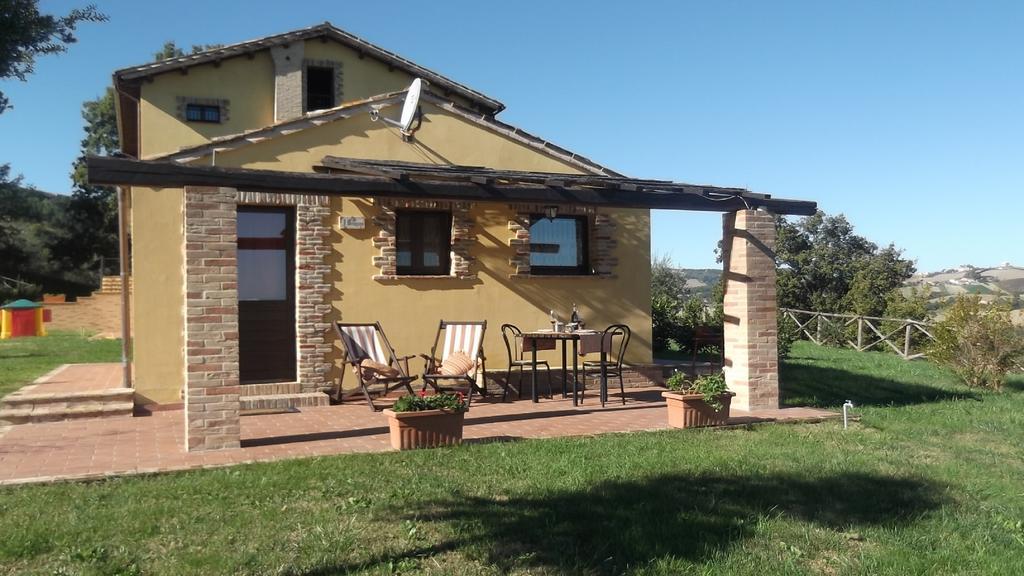 Agriturismo Tre Querce Penna San Giovanni Kültér fotó